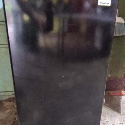 Ls1415 magic chef mini fridge