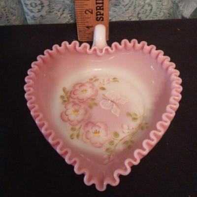 Ls1235 fenton apple blossom heart ruffled bowl