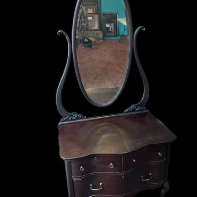 Ls1303 mahogany veneer lowboy with mirror