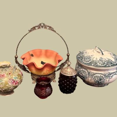 Ls1100 assorted antique vintage decorative pieces as is