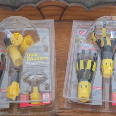 Adjustable Pole Bulb Changers