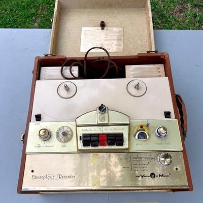 BA552 60’s Era Voice Of Music V-M 722 Stereophonic Tape Recorder