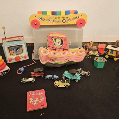 BA451 Vintage Children's Toys Fisher Price And More