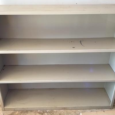 BA581 Metal Shelf