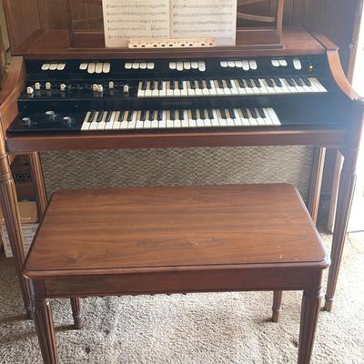 BA466 Hammond Organ