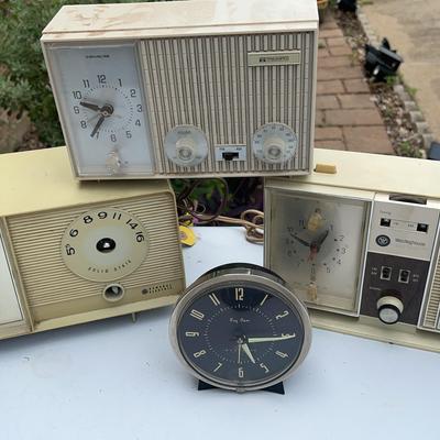 BA527 Clock Radios