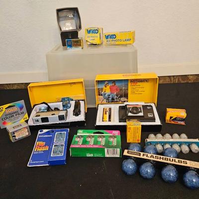 BA442 Film Camera Flash Bulbs Film and More