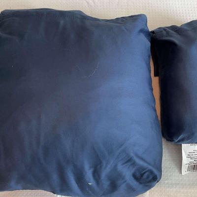Travel Bag Of Slate Blue 2 King Pillowcases, 2 Twin XL Sheets, & One Standard Pillowcase