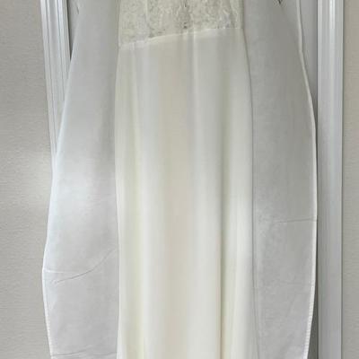 Christina Wu Celebration Ivory Wedding Dress Size 0