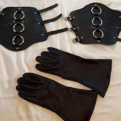Gauntlet Gloves And A Pair Of Bracers For Costumes/Cosplay/Renaissance Fair