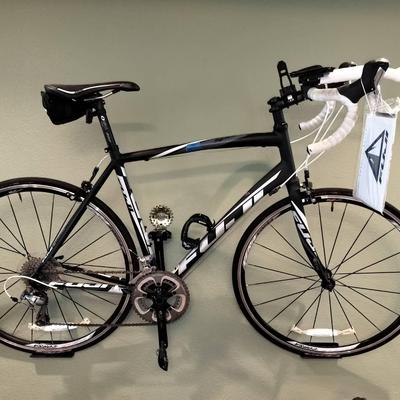 Fuji a2 Butted SL Aluminum Bike With Vera Corsa Tires & OVal Concepts Seat, Pedals, And Handlebars