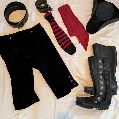 Pirate Costume / Renaissance 