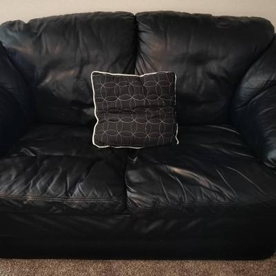 Black Leather 2 Seater 70" Loveseat Couch 