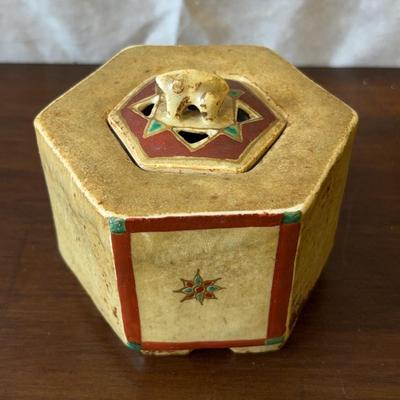 Vintage East Asian Porcelain Fort Censor