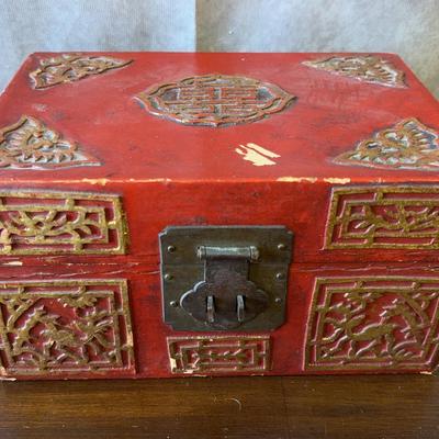 Vintage/Antique Chinese Red & Gold Box