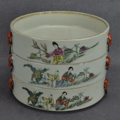 Vintage Chinese Famille Rose Stacking Porcelain Bowl Set