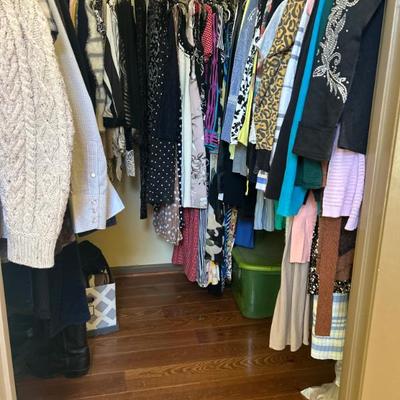 Women’s clothing size small 