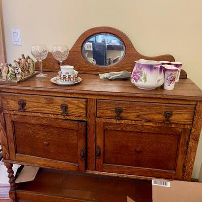 Buffett antique piece 