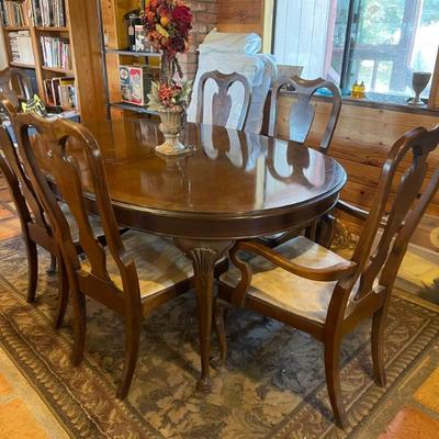 Dining table 