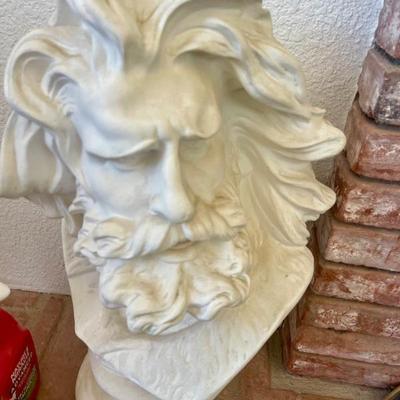 Statue