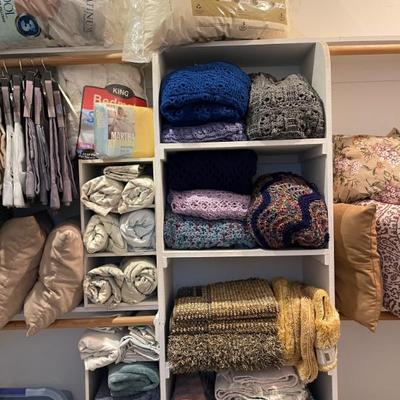 Sale Photo Thumbnail #56: Linens 