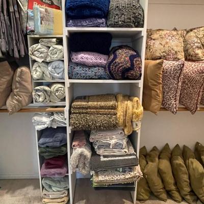 Sale Photo Thumbnail #52: Linens 
