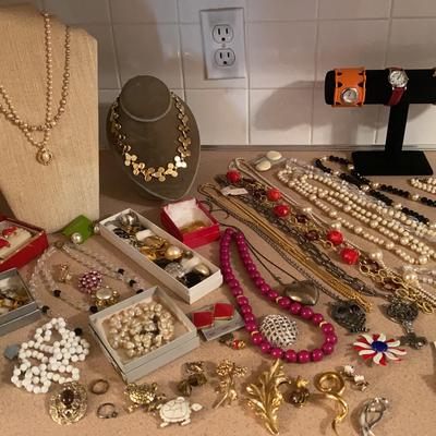 Costume Jewelry Lot #7