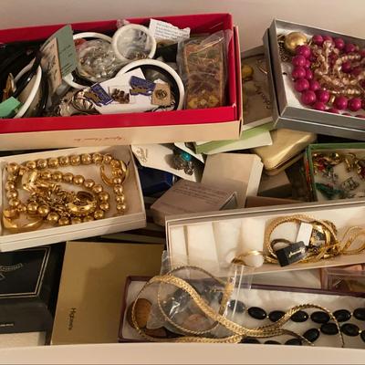 HUGE UNsorted Costume Jewelry Lot #8