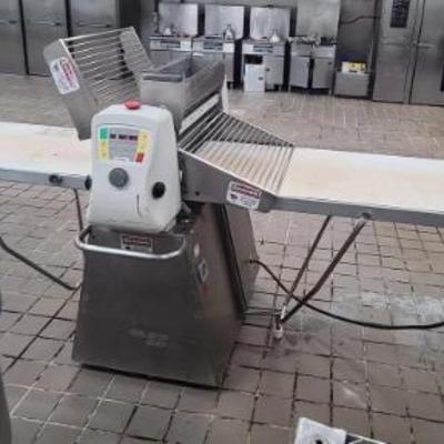 https://auctions4america.proxibid.com/Auctions-4-America/Large-Scale-Donut-Production-Bakery-Facility/event-catalog/282875