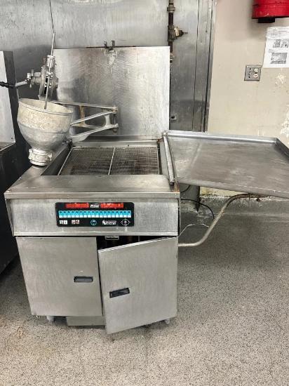 Sale Photo Thumbnail #4: https://auctions4america.proxibid.com/Auctions-4-America/Large-Scale-Donut-Production-Bakery-Facility/event-catalog/282875