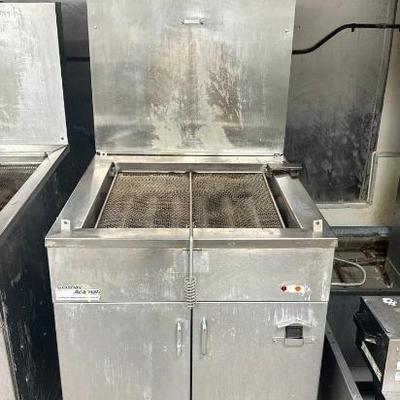 https://auctions4america.proxibid.com/Auctions-4-America/Large-Scale-Donut-Production-Bakery-Facility/event-catalog/282875