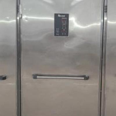 https://auctions4america.proxibid.com/Auctions-4-America/Large-Scale-Donut-Production-Bakery-Facility/event-catalog/282875