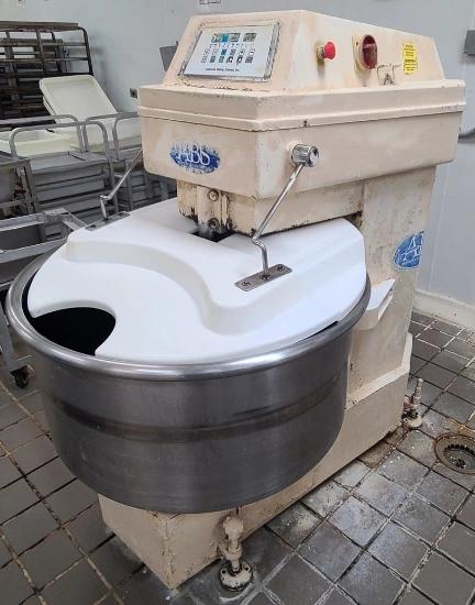 Sale Photo Thumbnail #7: https://auctions4america.proxibid.com/Auctions-4-America/Large-Scale-Donut-Production-Bakery-Facility/event-catalog/282875