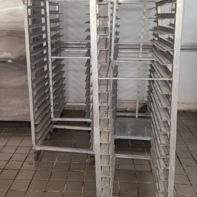 https://auctions4america.proxibid.com/Auctions-4-America/Large-Scale-Donut-Production-Bakery-Facility/event-catalog/282875