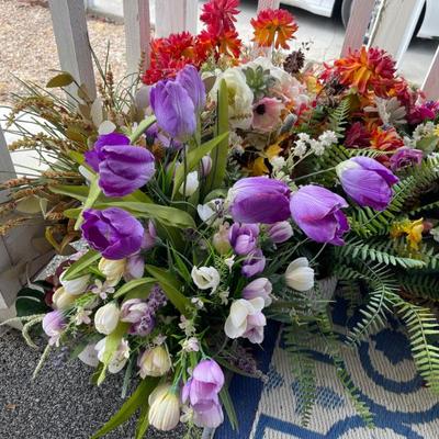 Faux flowers 