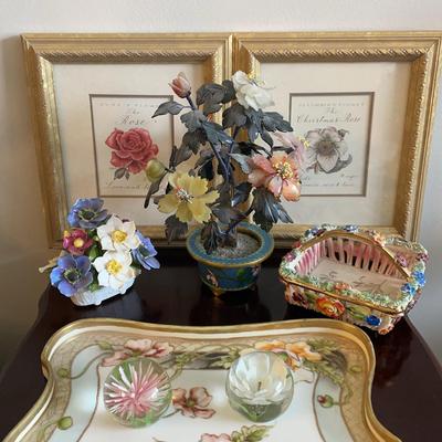 Floral Decorative Knick-Knacks