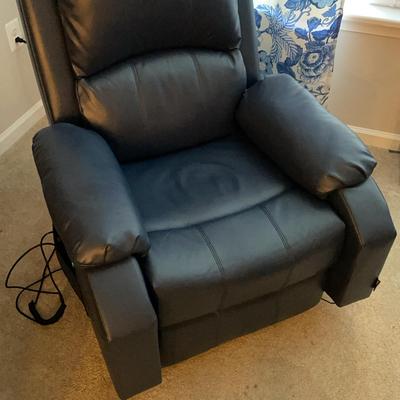MCombo Massaging Recliner Chair 