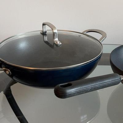 Two Woks