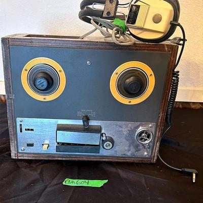 BA604 Vintage Sony Tapecorder TC-263D & Headphones 