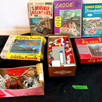 BA652 Vintage Lego’s & Puzzles 