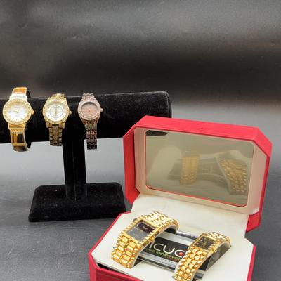 BA322 Acuct Japan His And Her Watches