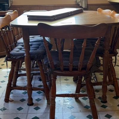 BA651 Early American Table And Chairs 
