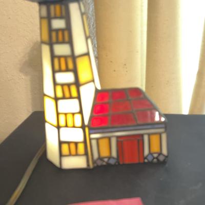 BA311 Tiffany-Style Lighthouse #1