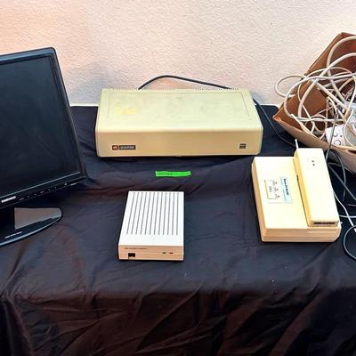 BA666 Vintage Apple ProFile Hard drive & More