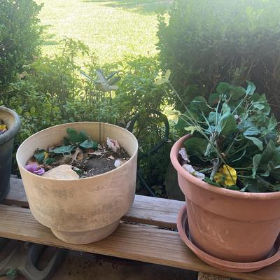 BA671 Flower Pots