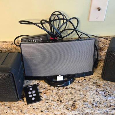 Bose Speakers & I Pod Player 