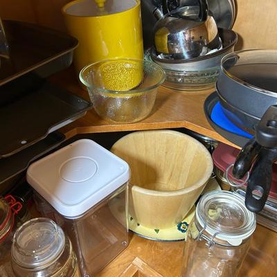 Kitchen Mystery Cabinet Lot 