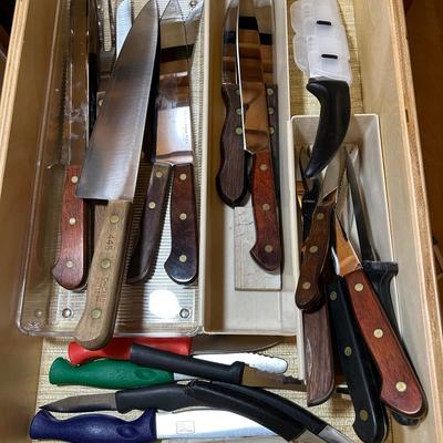Nice Lot Of Kitchen Knives - Oneida Edge Plus - Chicago Cutlery - More