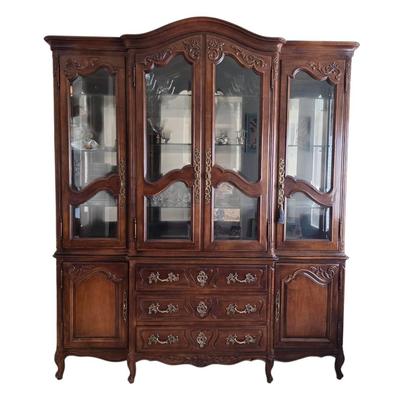 Henredon "Versailles" Illuminated Hutch, incl. All Contents (Mikasa, Fitz & Floyd, more)