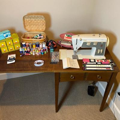Vintage Singer Sewing Machine Model 774 Table & Supplies 